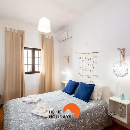 Holiday home #003 By Holidays *