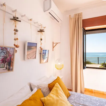 #003 Charming Quiet & Relaxing Holiday home